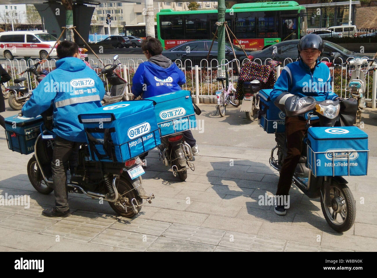 Street food in wuhan hires stock photography and images Alamy