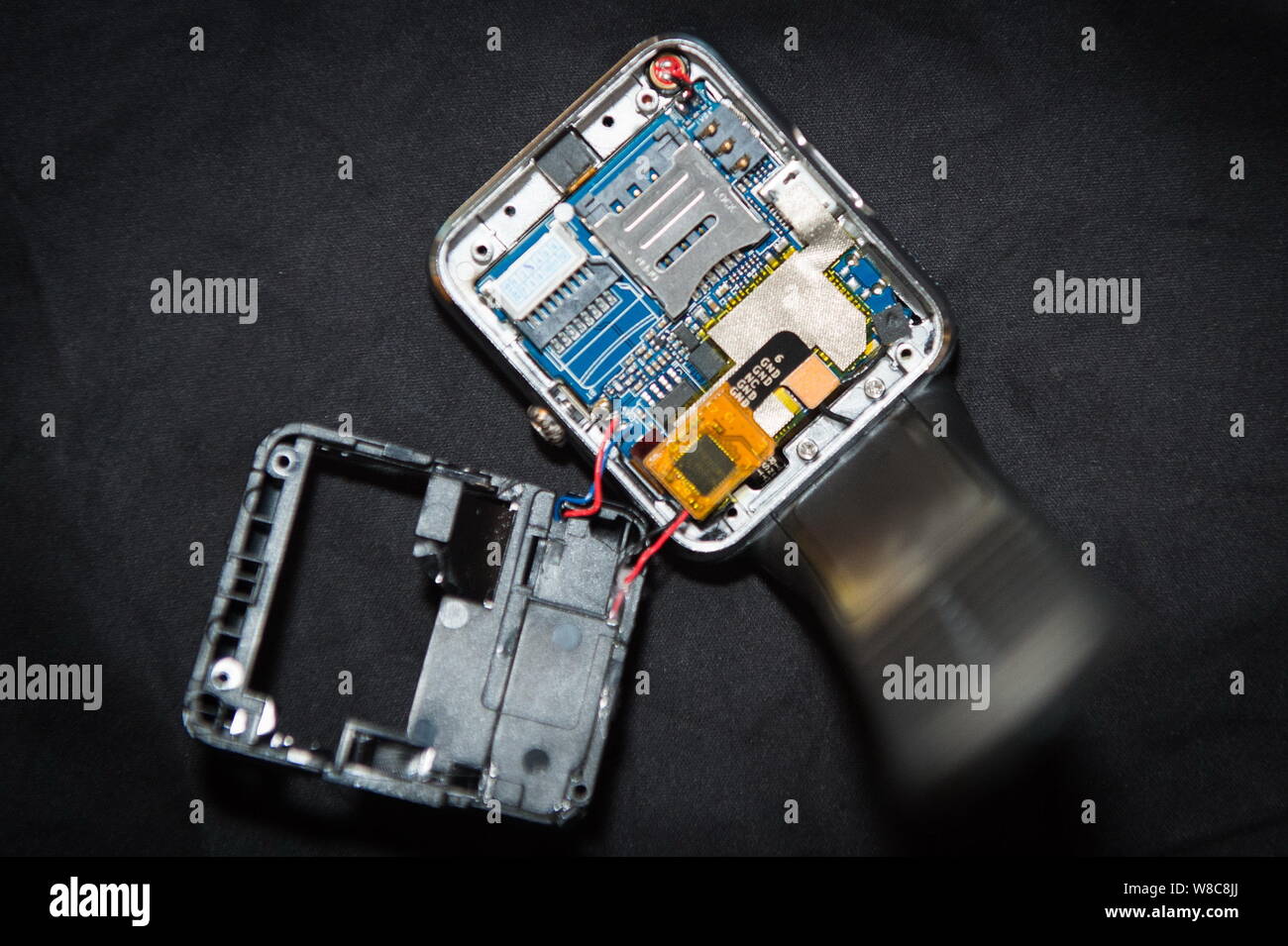 This picture shows a close-up of the inside of an Apple Watch-like  smartwatch for sale at an electronics market in Shenzhen city, south  China's Guangd Stock Photo - Alamy
