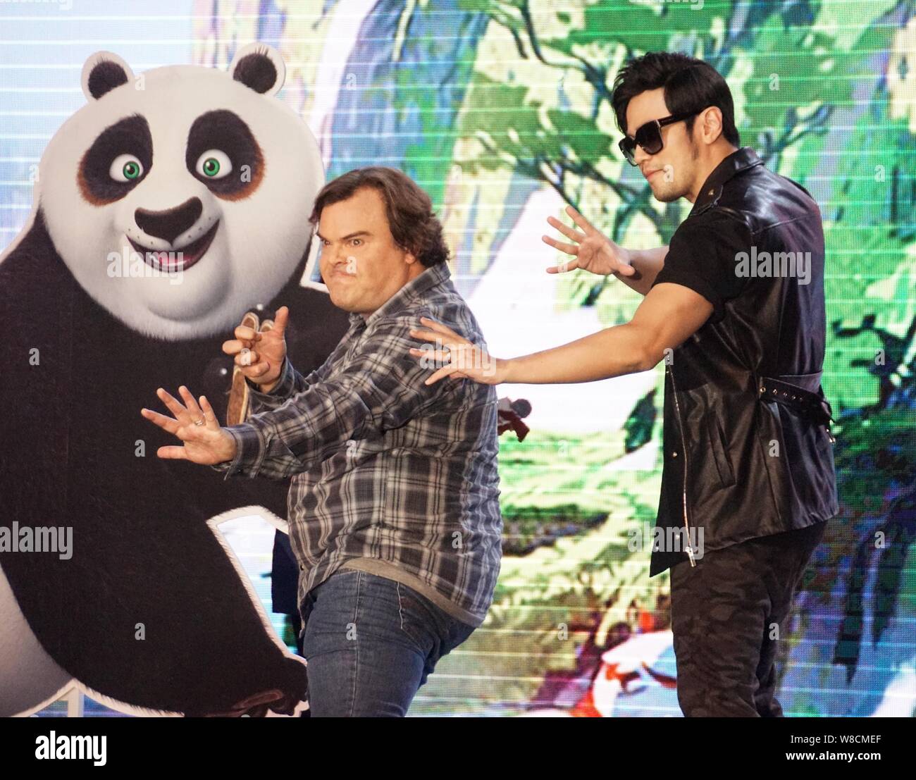 Los Angeles, CA, USA. 16th Jan, 2016. Jack Black, son Samuel Jason Black at  arrivals for KUNG FU PANDA 3 Premiere, TCL Chinese 6 Theatres (formerly  Grauman's), Los Angeles, CA January 16