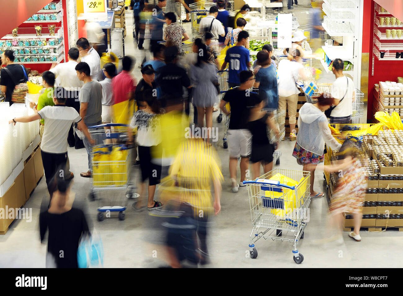 --FILE--Chinese customers are shopping at a store of IKEA in Hangzhou city, east China's Zhejiang province, 25 June 2015.   Consumer sentiment in Chin Stock Photo