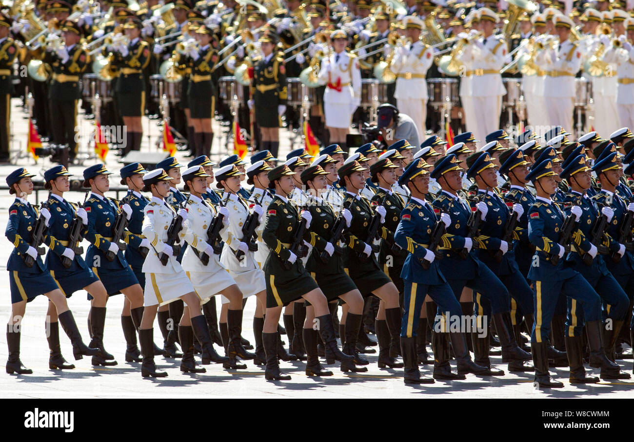 The guard of honor of the Chinese People's Liberation Army's Three ...