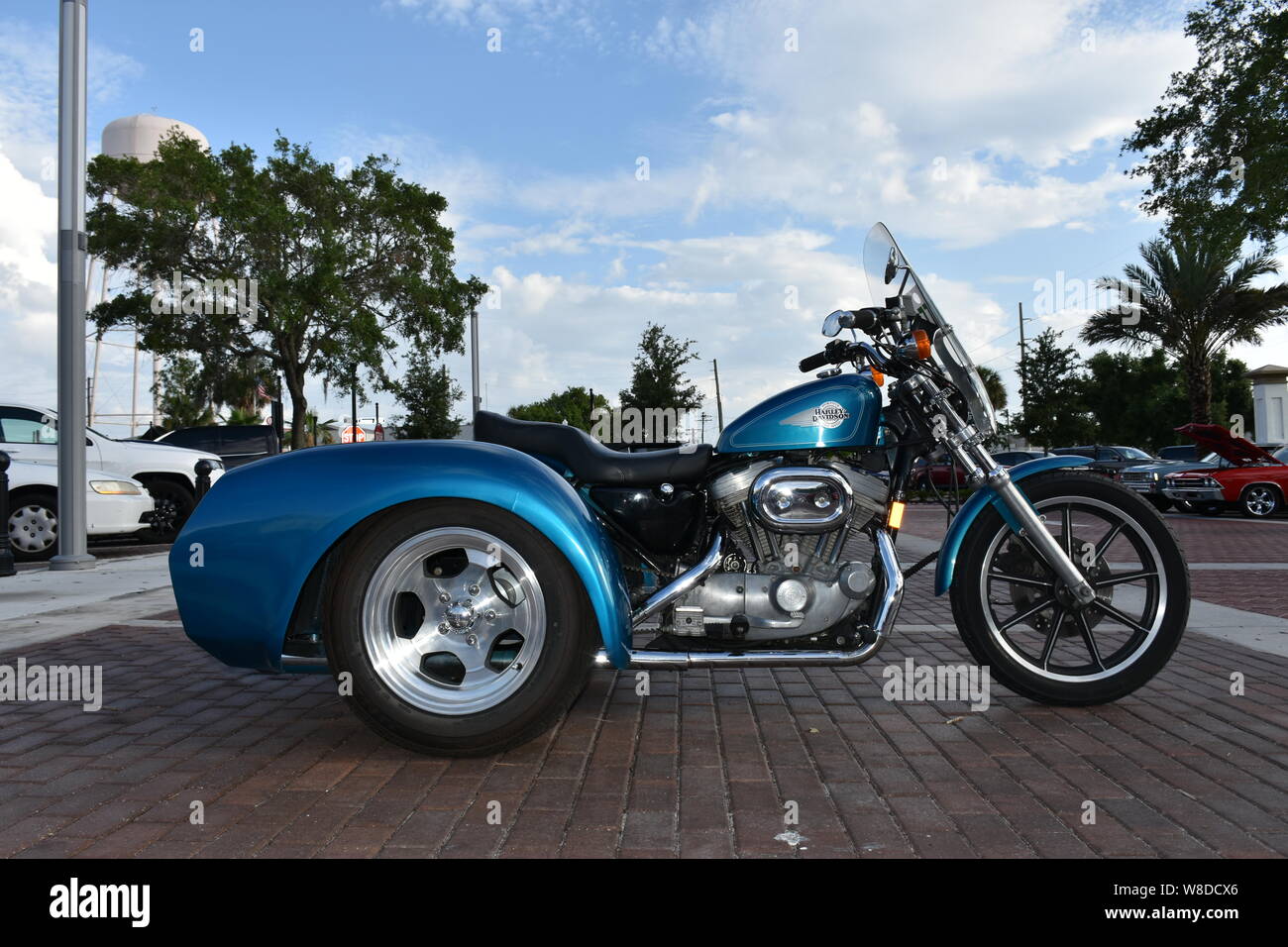 These images of a Harley Davidson Trike were taken at the Cruisin
