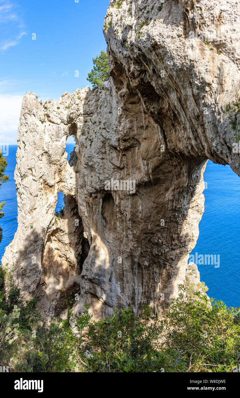 Italy, Capri, panorama and details of the natural arch Stock Photo - Alamy