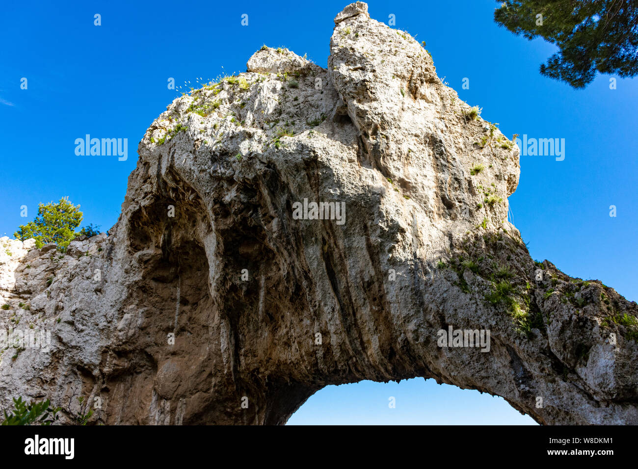 Italy, Capri, panorama and details of the natural arch Stock Photo - Alamy