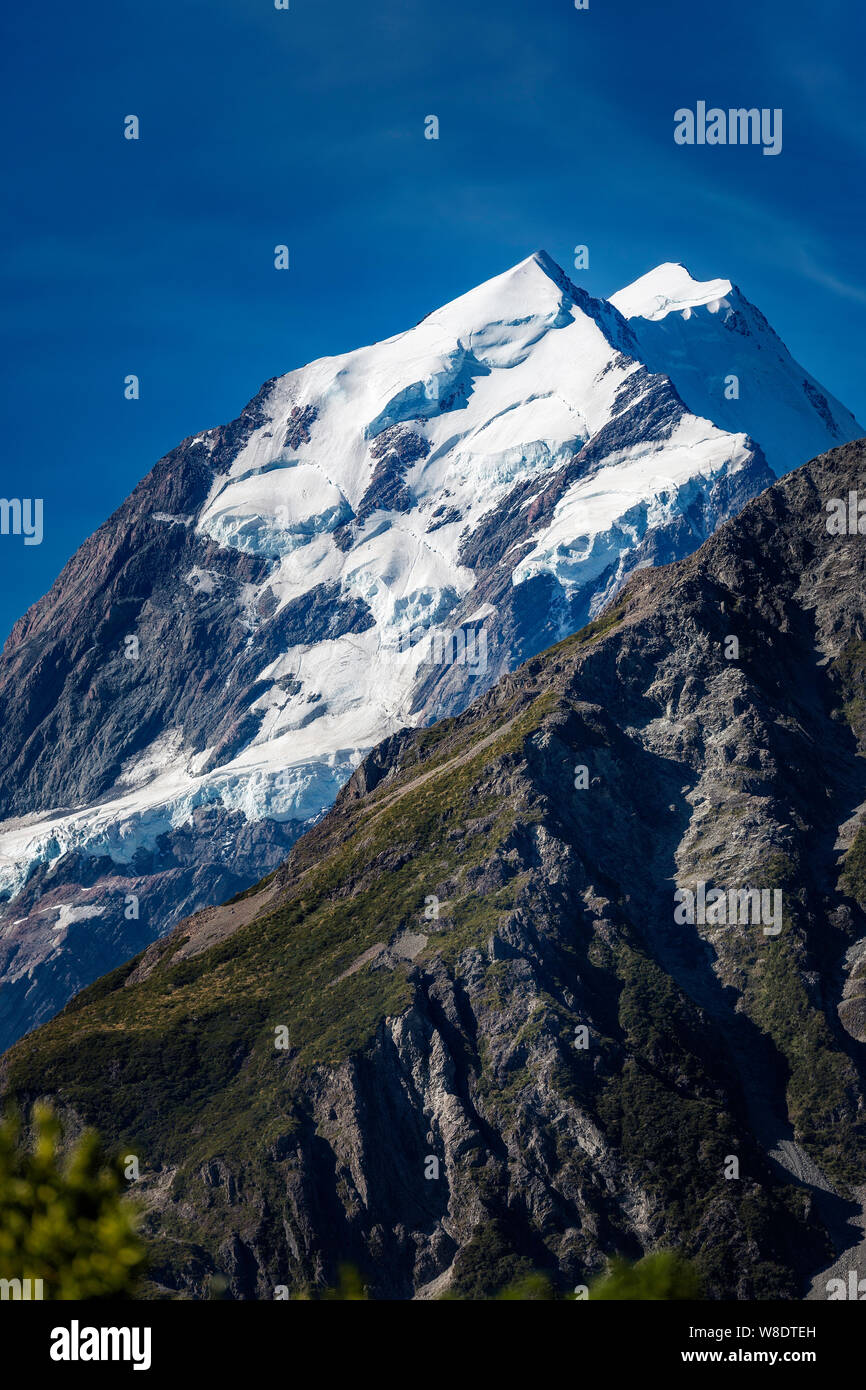 getting closer to Mount Cook from - Mount Cook Village Stock Photo