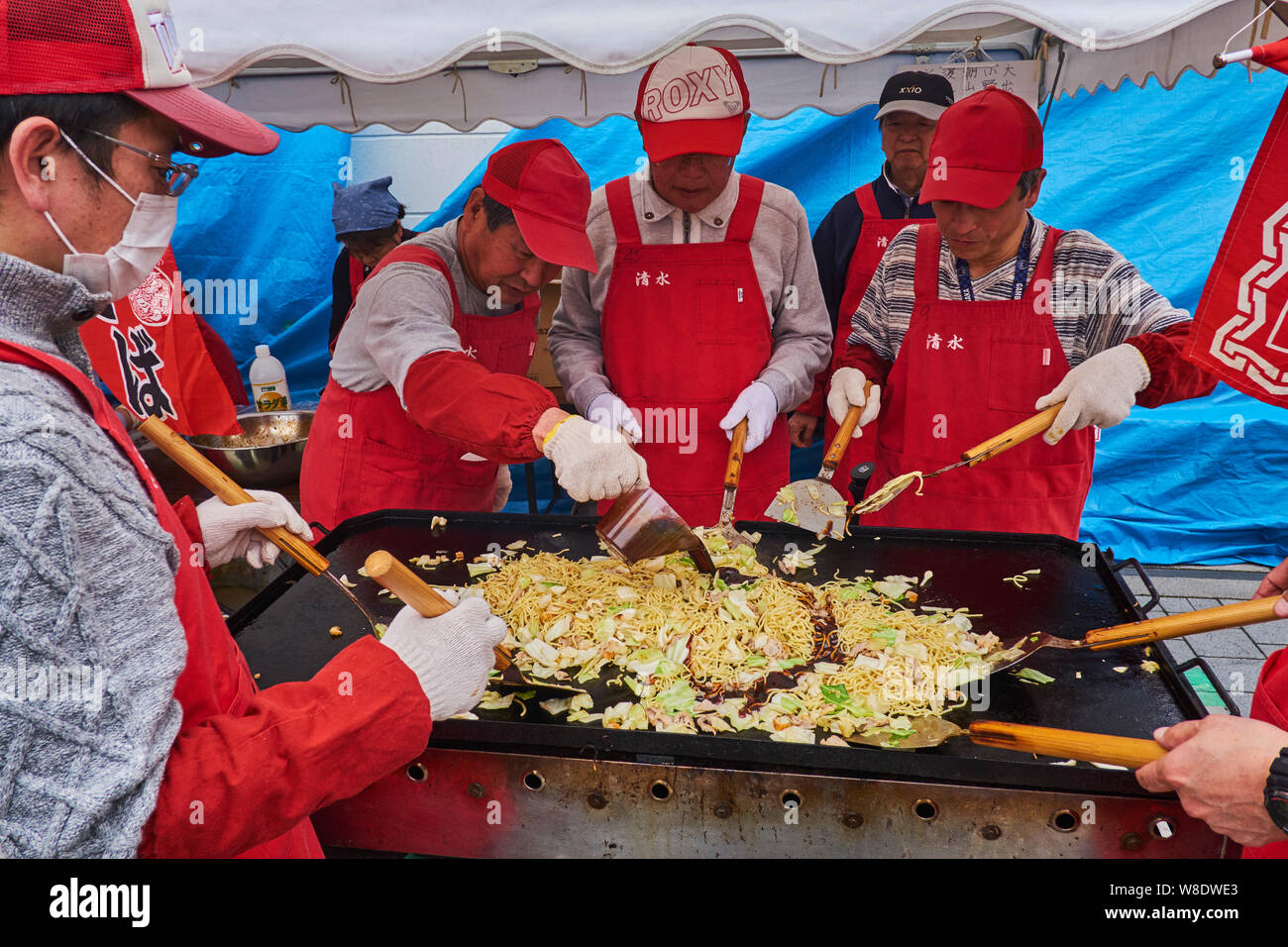 Osaka street food hi-res stock photography and images - Alamy
