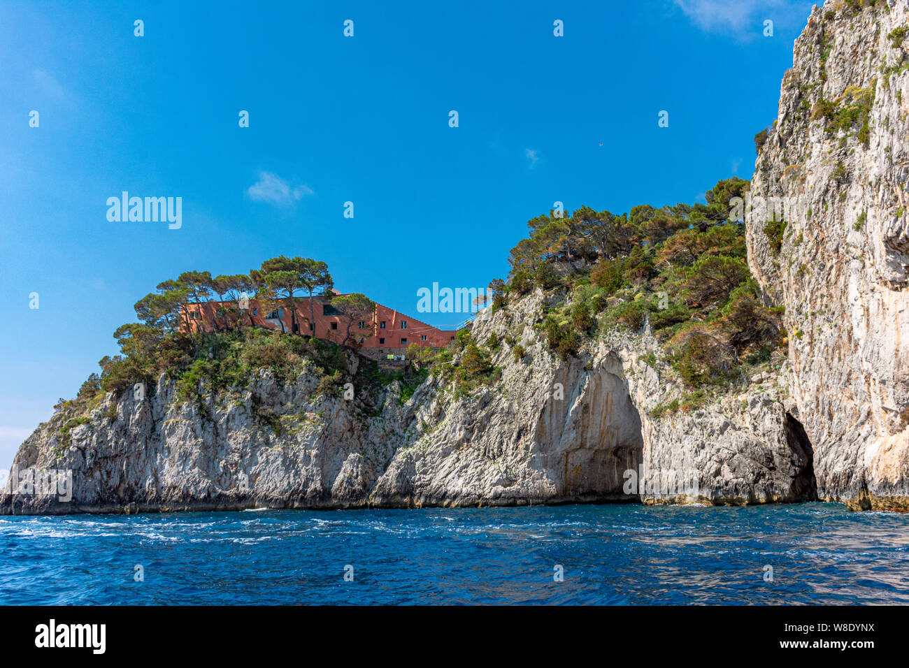 Natural arch of capri island hi-res stock photography and images