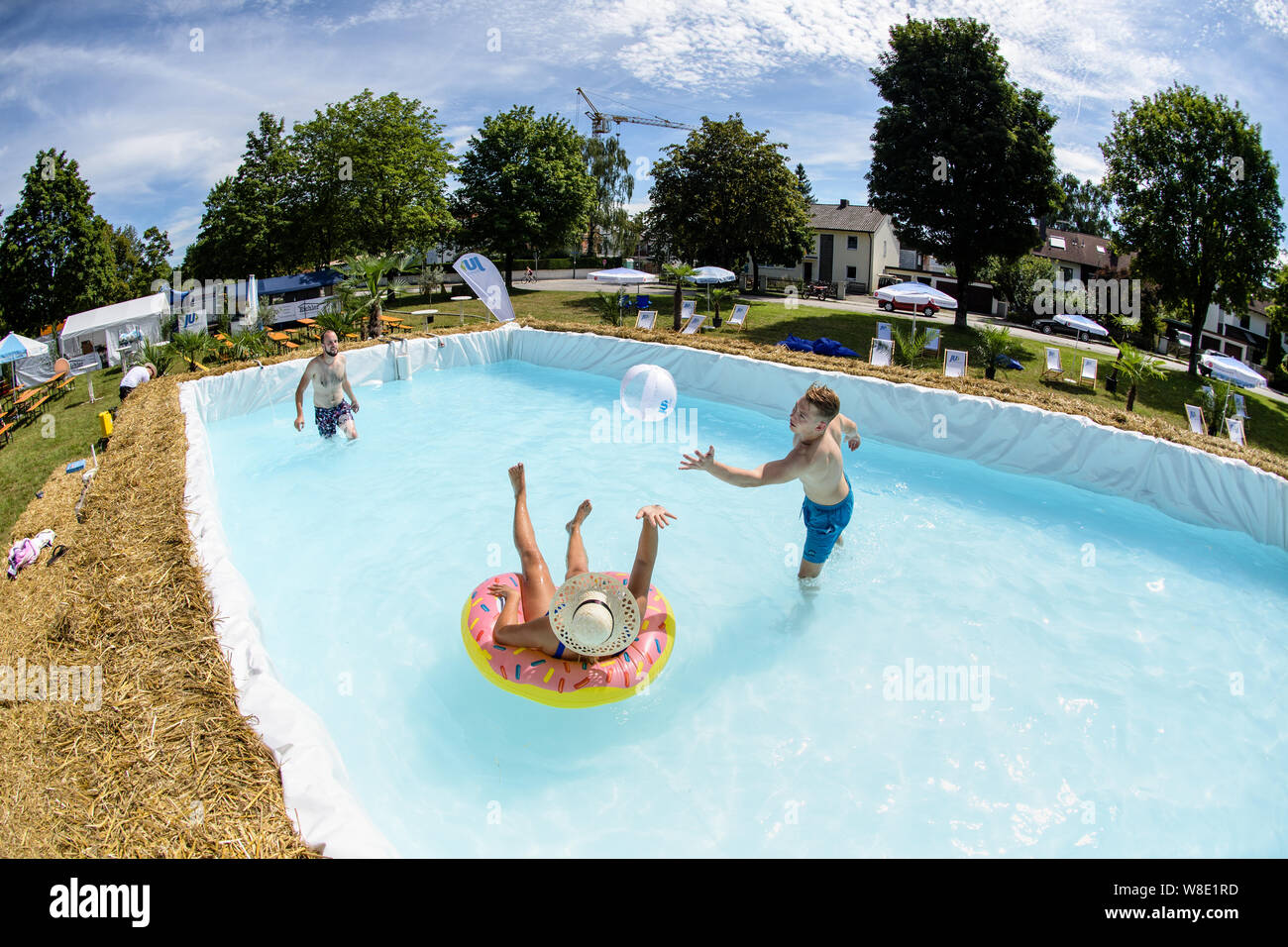 Hay Bale Pool High Resolution Stock Photography And Images Alamy