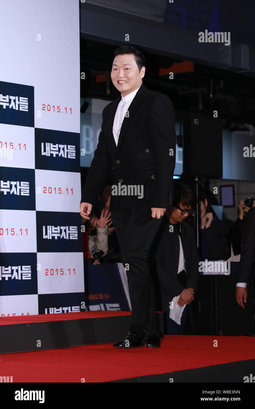 South Korean singer Park Jae-sang, better known by his stage name PSY, arrives for a VIP screening event of the new movie 'Inside Men' in Seoul, South Stock Photo