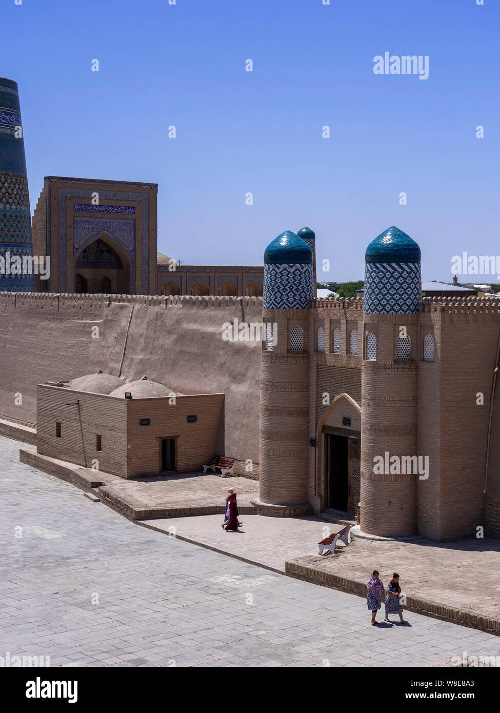 entrance-of-fortress-historic-city-ichan-qala-chiwa-uzbekistan-asia