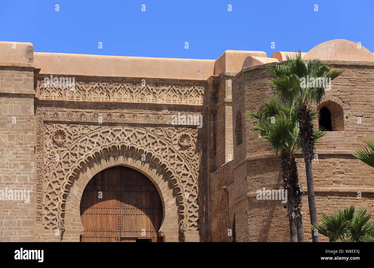Gateway symbols hi-res stock photography and images - Alamy