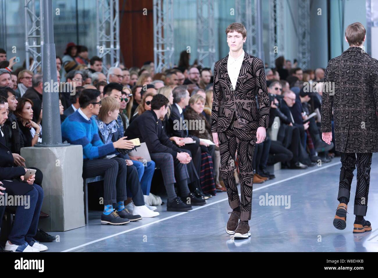 A Model Walks the Runway during the Louis Vuitton Show Editorial Image -  Image of catwalk, female: 69886025