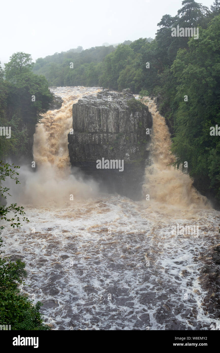 High Force, Teesdale, County Durham, UK. 9th Aug, 2019. UK Weather. With a Met Office yellow weather warning for thunderstorms and heavy rain in force floodwater thunders over High Force. Credit: David Forster/Alamy Live News Stock Photo
