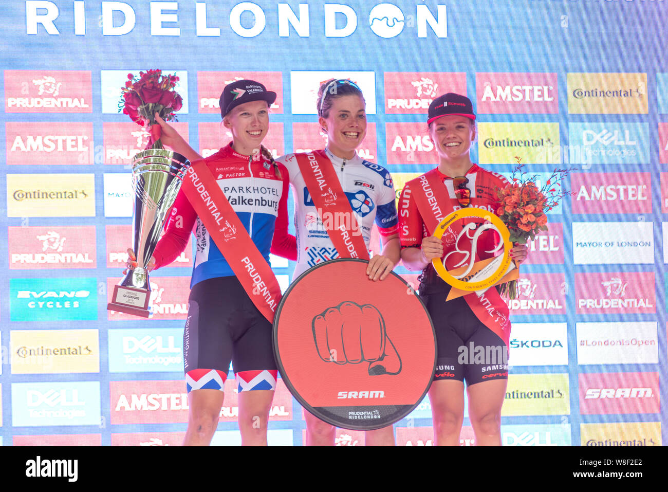 Female cyclist winners hires stock photography and images Alamy