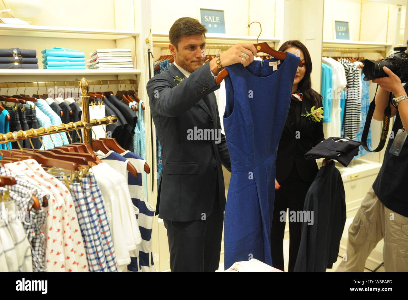 j brooks clothing store