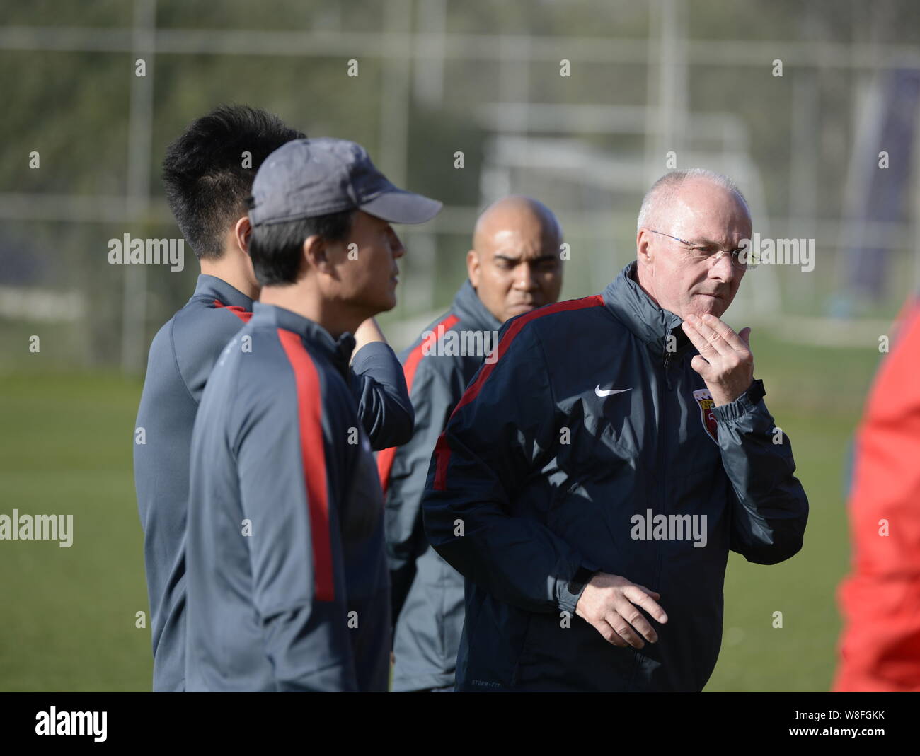 Head coach Sven-Goran Eriksson, right, of SIPG Football Club watches a  friendly match against FC Universitatea Craiova in Antalya, Turkey, 4  February Stock Photo - Alamy