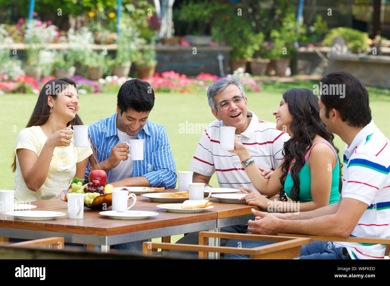 Young father having breakfast hi-res stock photography and images - Alamy