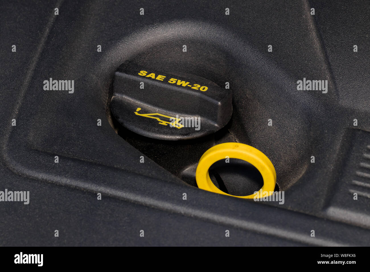 Engine oil cap hires stock photography and images Alamy