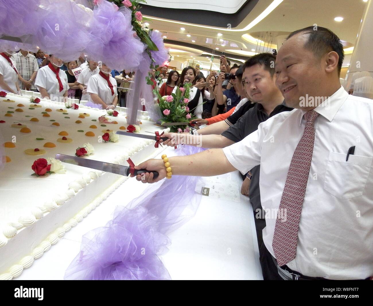 Drawing on the Cake, the Production of Confectionery Products. Stock  Footage - Video of energy, music: 76799736