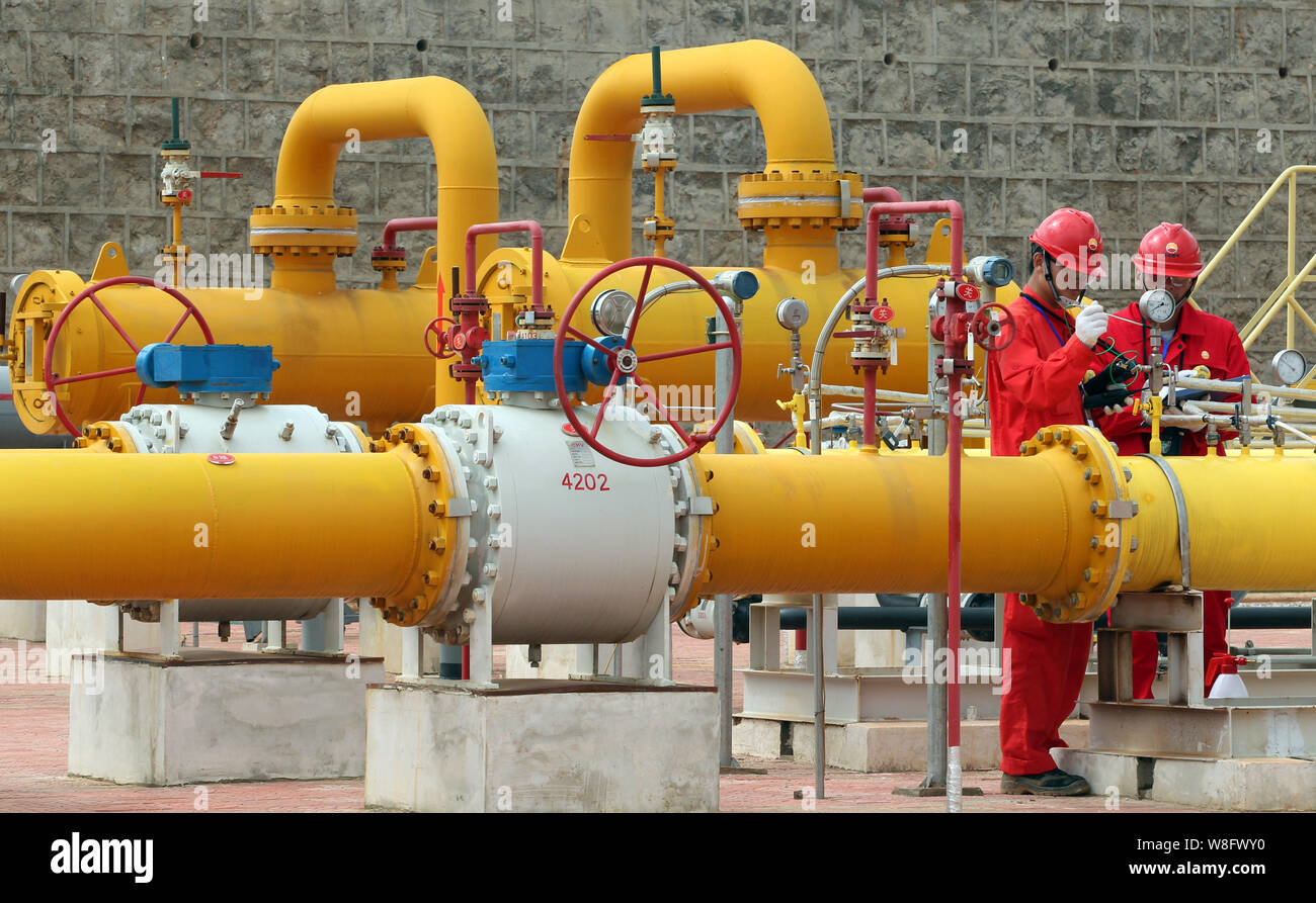 Kunlun station hires stock photography and images Alamy