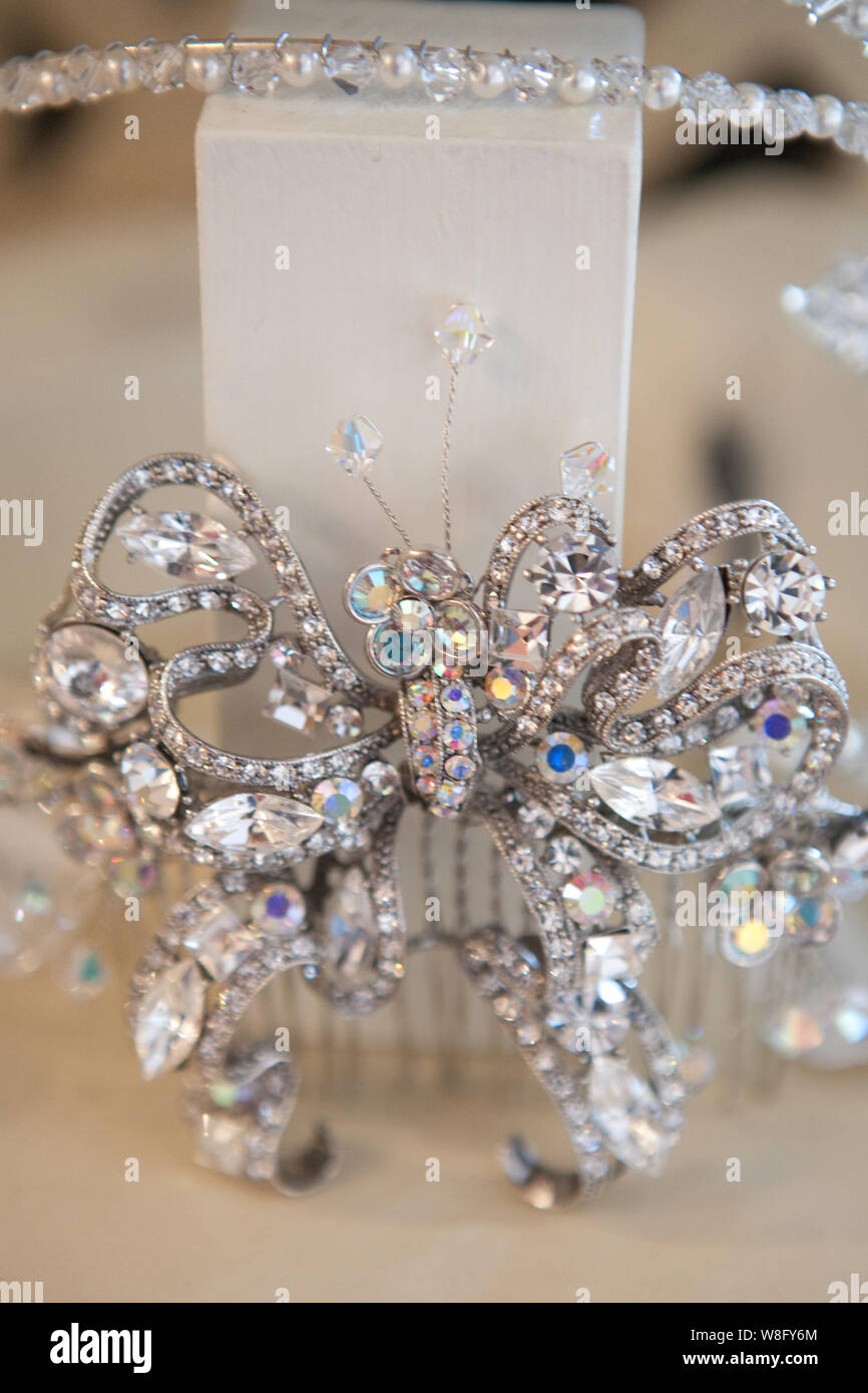 Tiara main image 0