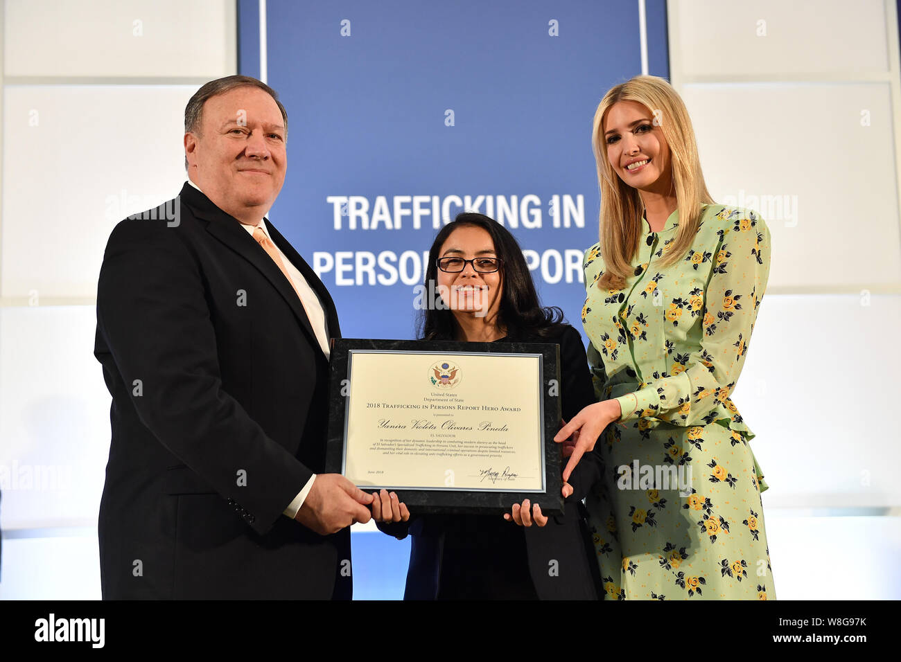 Secretary Pompeo Presents Certificate to 2018 'TIP Report Hero' Yanira Violeta Olivares Pineda of El Salvador Stock Photo