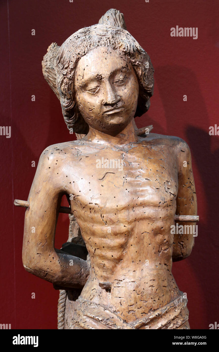 SaintSébastien. Sculpture en bois polychromé. Inv. 957.90. Musée