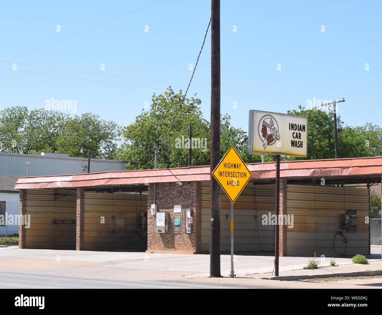 The Indian Car Wash in the small town of Comanche Texas Stock Photo Alamy