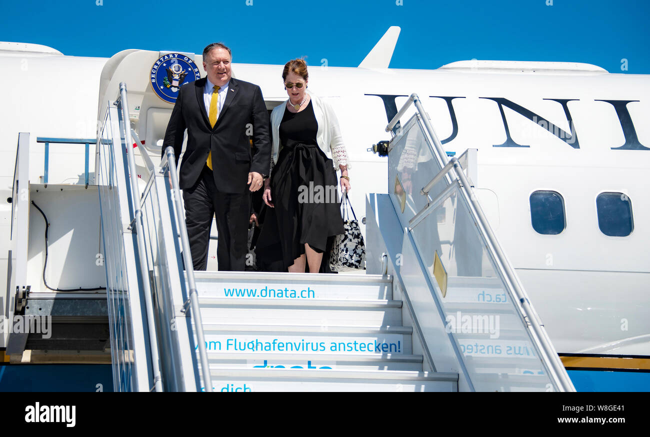 U.S. Secretary of State Michael R. Pompeo and Mrs. Susan Pompeo arrive in Zurich, Switzerland, on May 31, 2019 Stock Photo