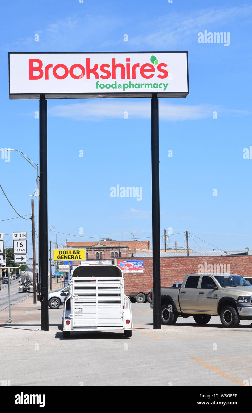 Brookshires Grocery Store sign in Comanche Texas May 2019 Stock Photo