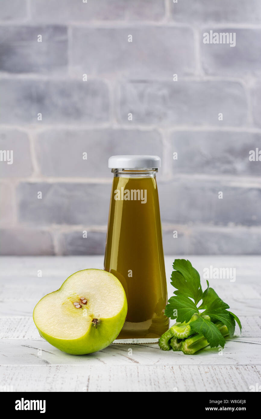 Green apple celery juice Stock Photo Alamy