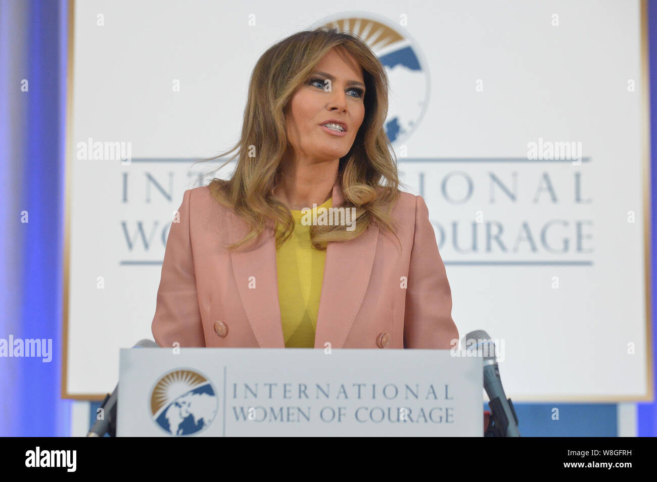 Melania trump model hi-res stock photography and images - Alamy