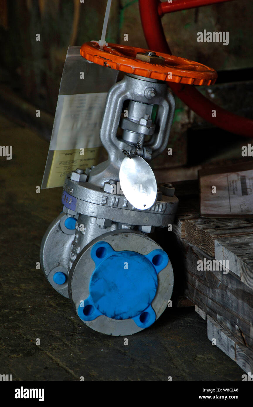 Large, heavy duty, high pressure valves for the oil and gas industry