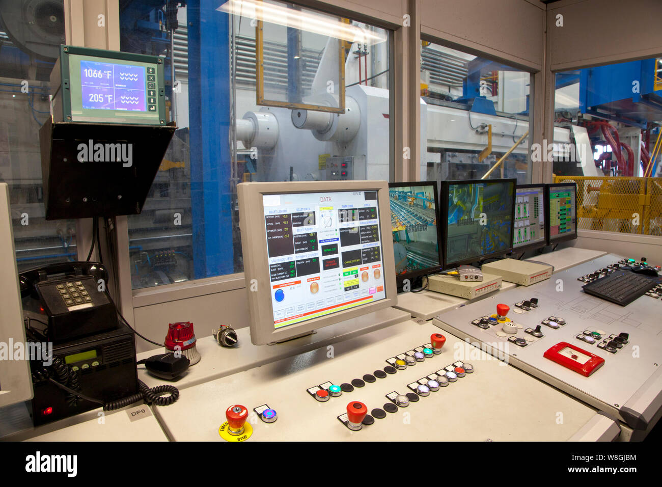 Computer managed manufacturing control room Stock Photo - Alamy