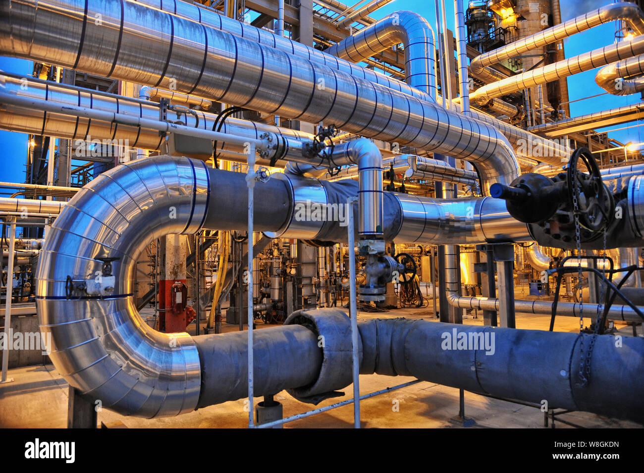 Gas bi fuel hires stock photography and images Alamy