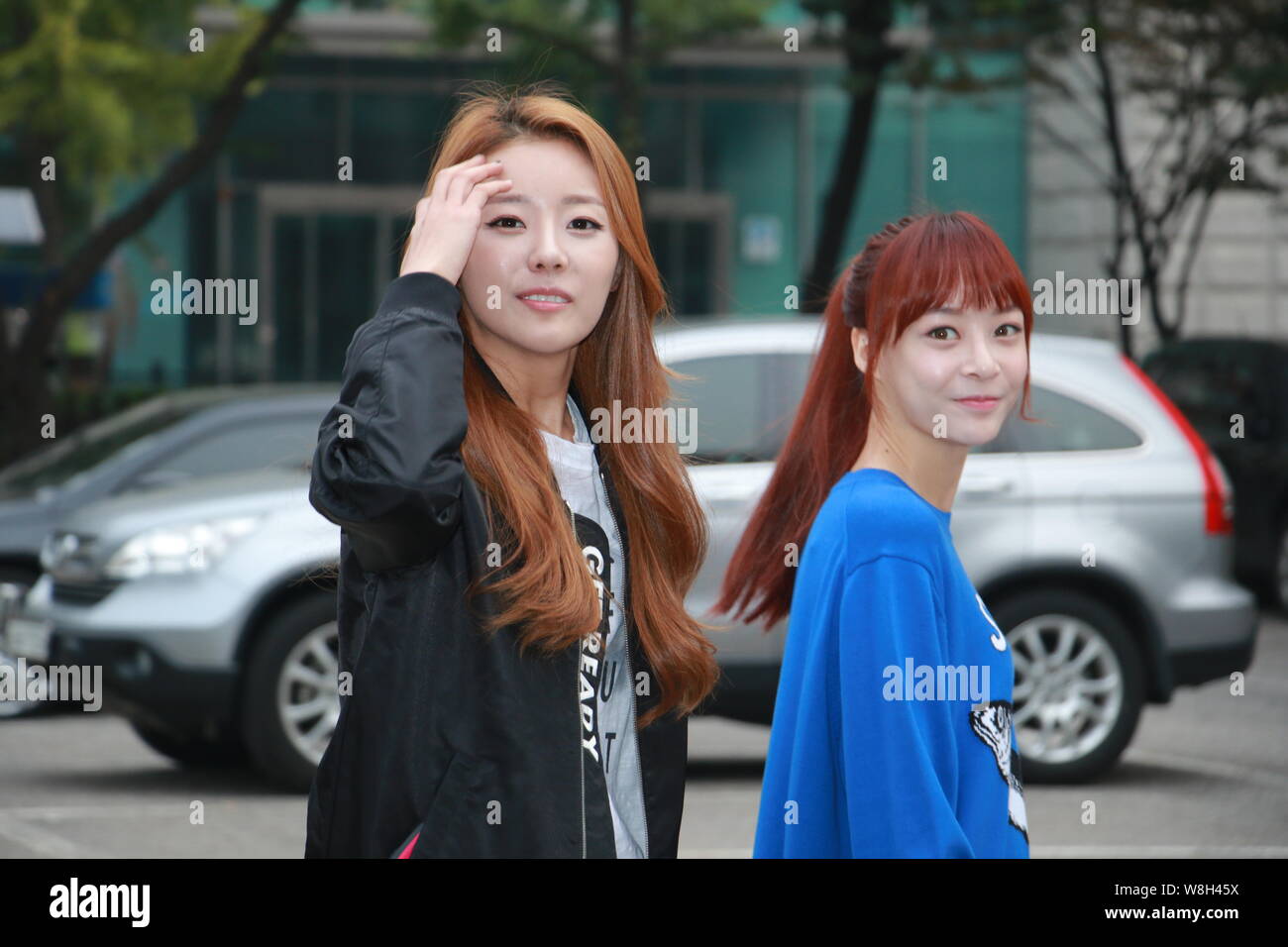 Members of South Korean girl group Melody Day pose during a filming