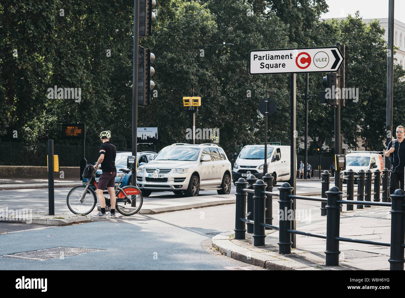 London, UK - July 16, 2019: Signs indicating the direction of Ultra Low Emission Zone (ULEZ) in Pimlico, London. ULEZ was introduced in 2019 to help i Stock Photo