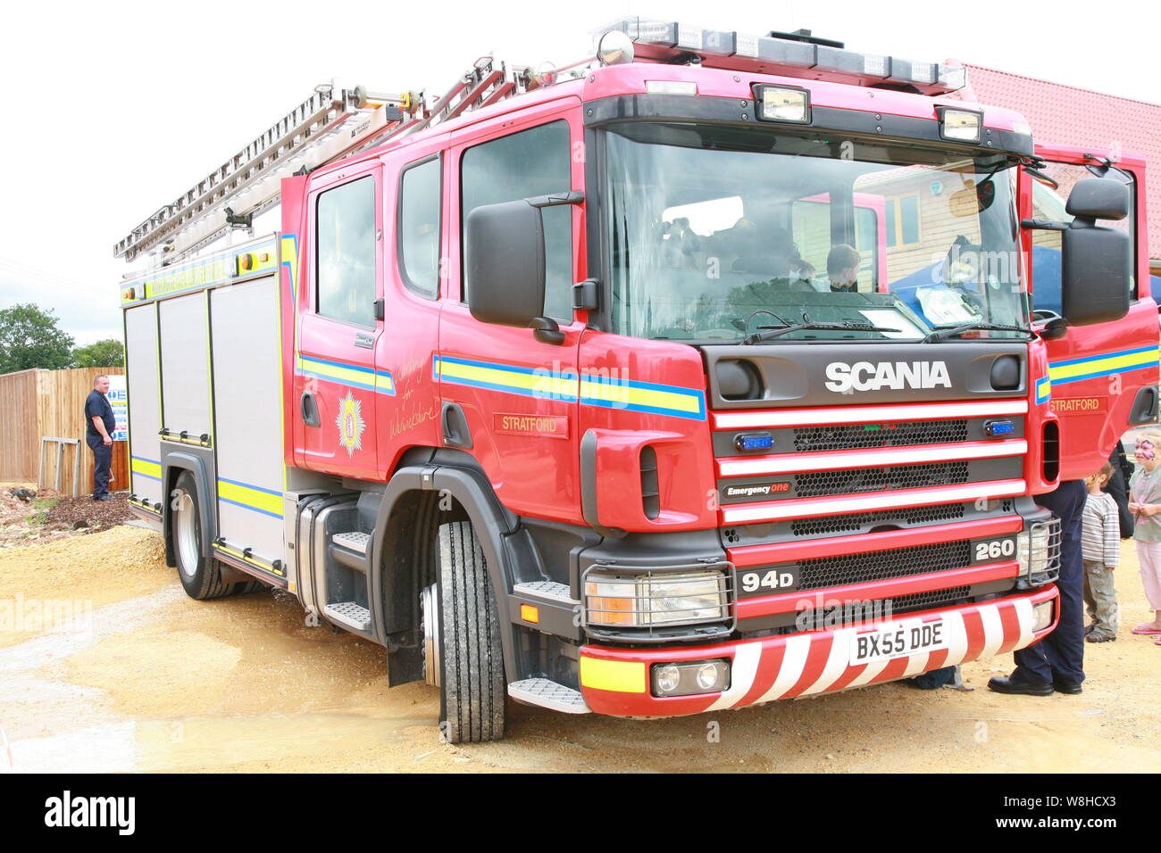 Fireman rescue cat hi-res stock photography and images - Alamy
