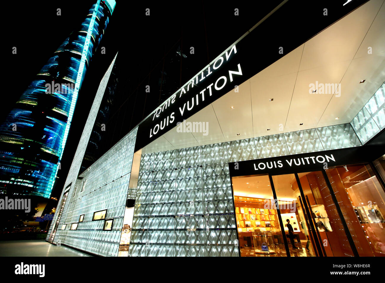 A Louis Vuitton store at the IFC Mall in Shanghai, China Stock Photo - Alamy