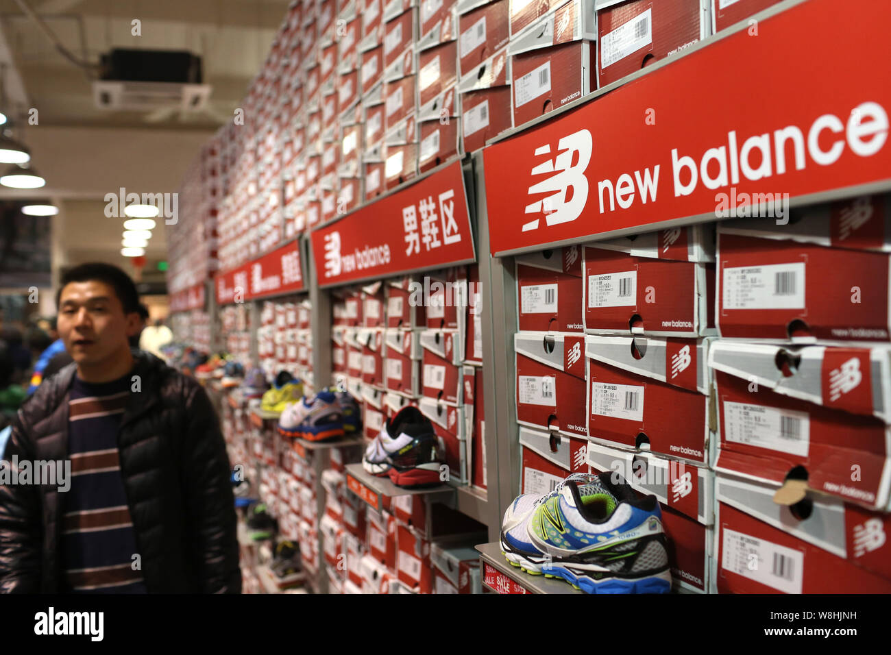 new balance shoe outlet store