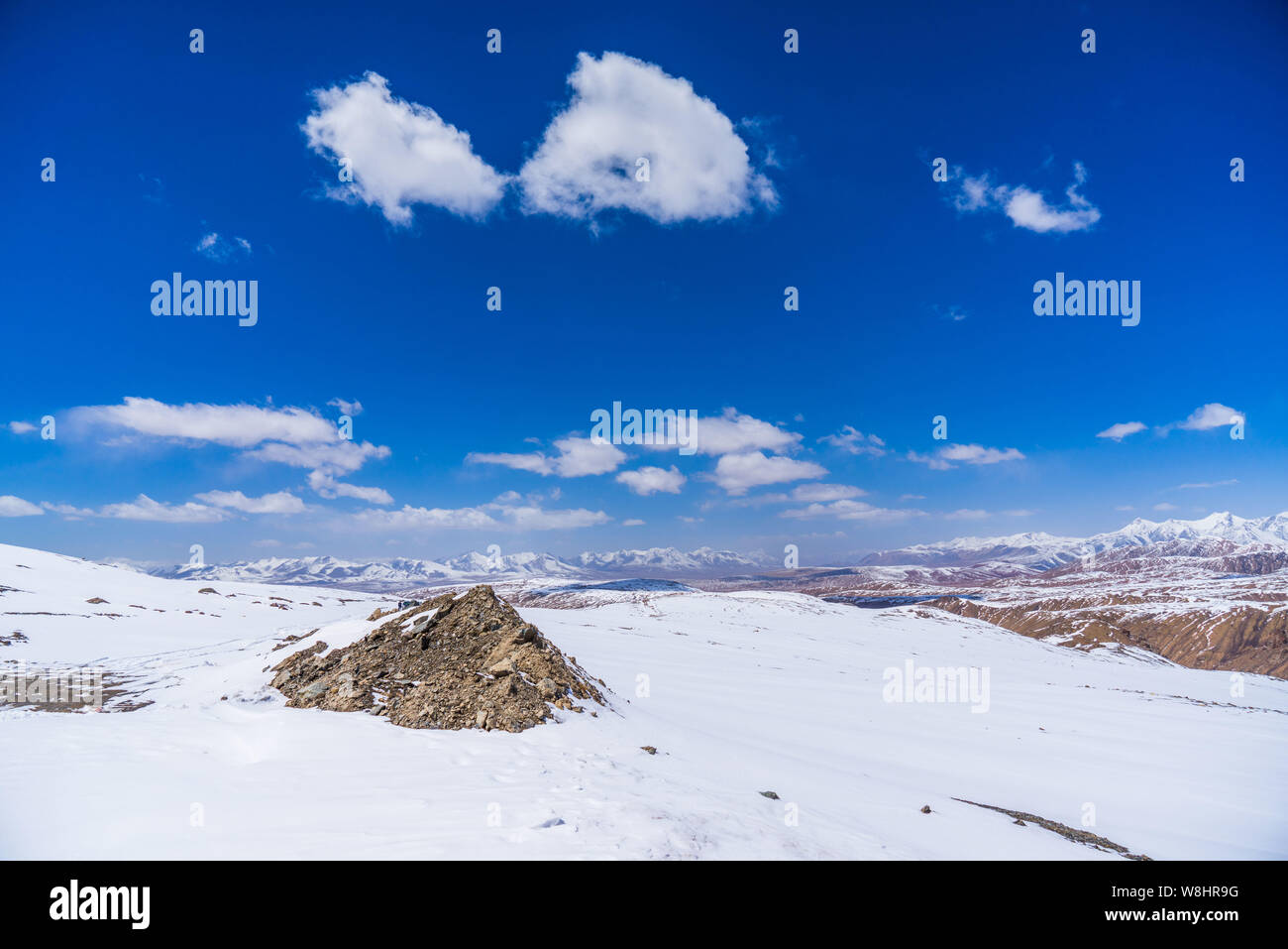 --FILE--View of the Bayi glacier in Qilian Mountains, northwest China's Qinghai province, 26 April 2015.   Glaciers on Qilian Mountains, northwest Chi Stock Photo