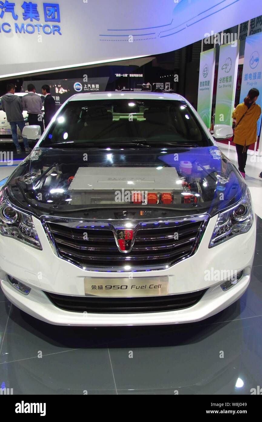 --FILE--A Roewe 950 Fuel Cell electric car of SAIC Motor is displayed at the 2014 China International Industry Fair in Shanghai, China, 7 November 201 Stock Photo