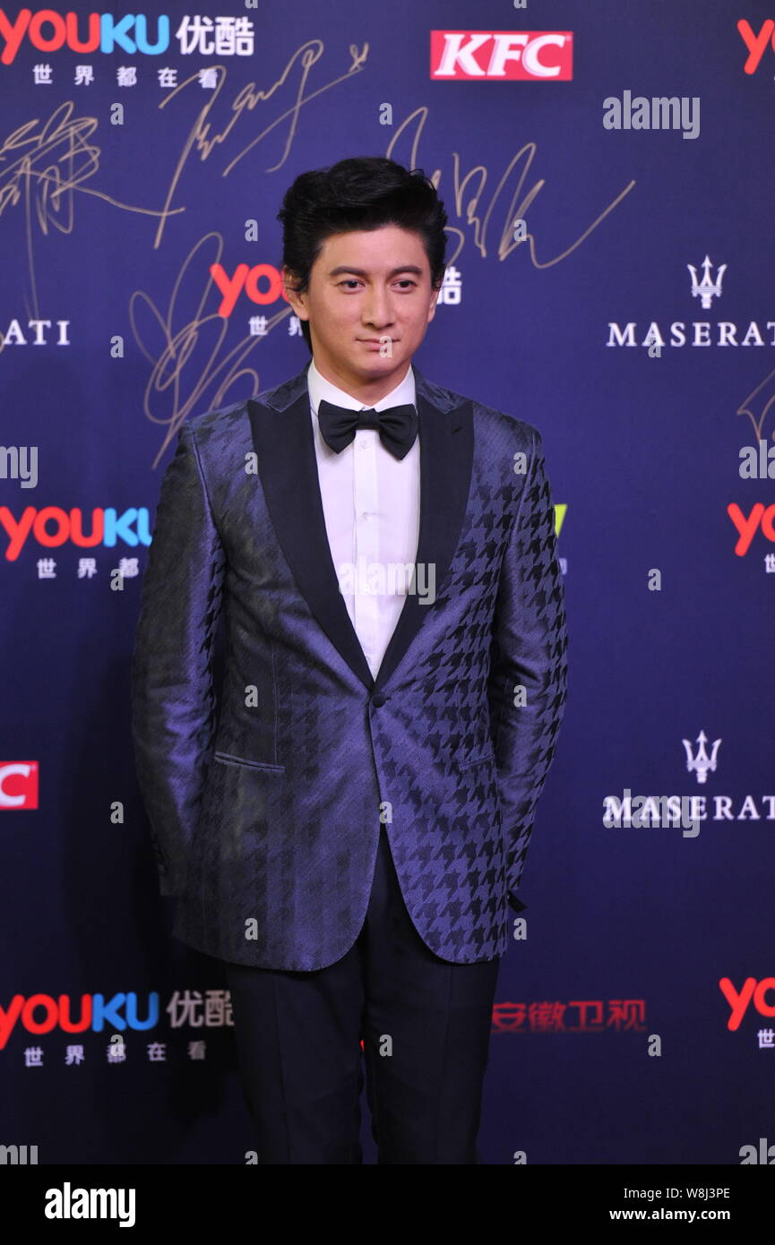 Taiwanese actor Nicky Wu poses on the red carpet for the 2015 Youku