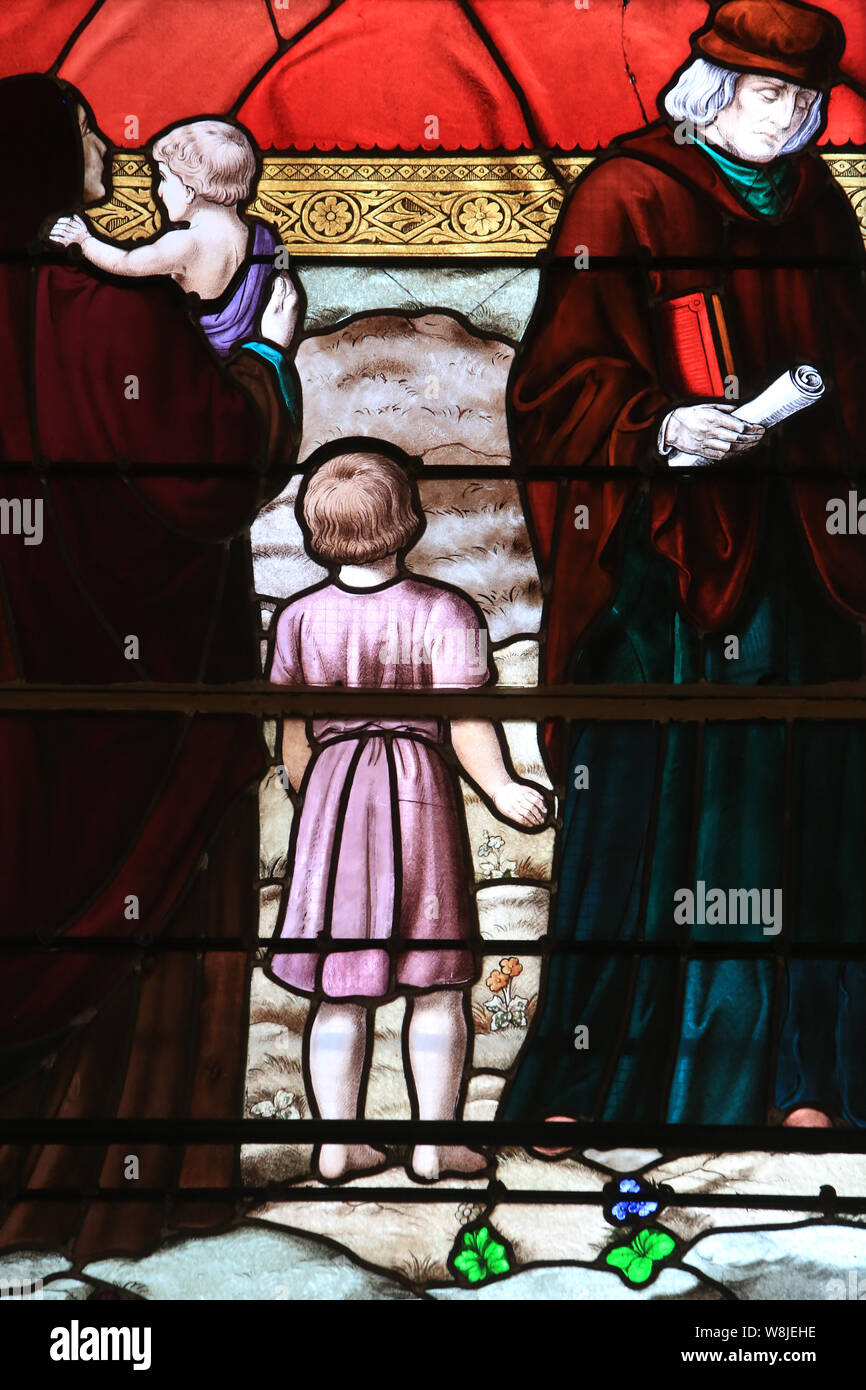 Vitrail. Eglise NotreDame de Lourdes. Chaville Stock Photo Alamy