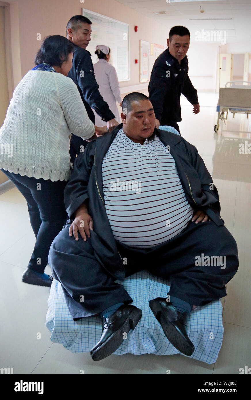 Fattest man hi-res stock photography and images - Alamy