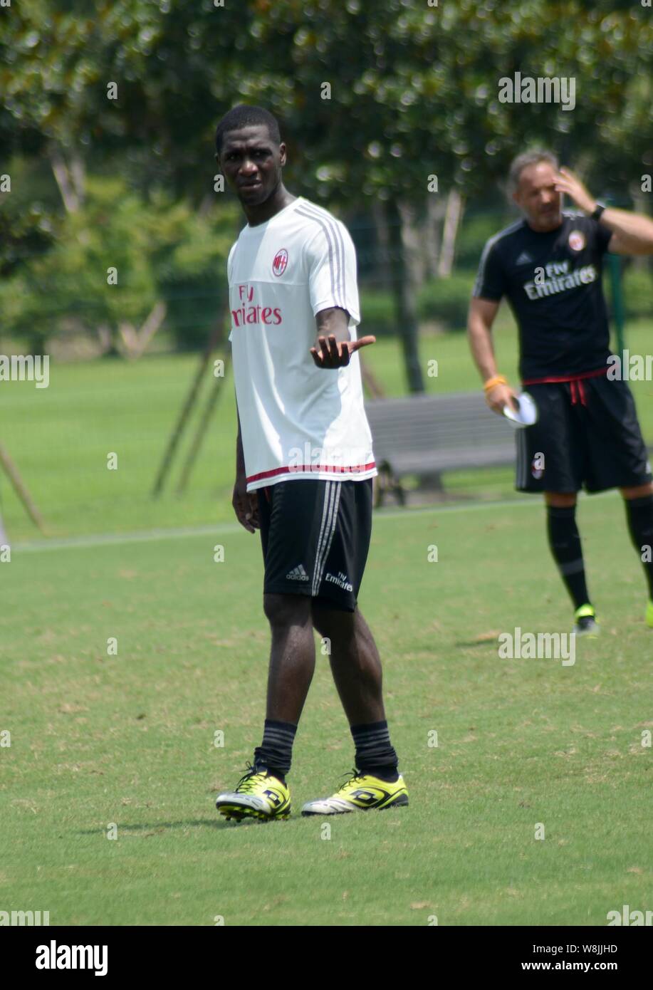 Cristian Eduardo Zapata Valencia, front, and teammates of AC Milan take part in a training session at the Century Park in Shanghai, China, 29 July 201 Stock Photo