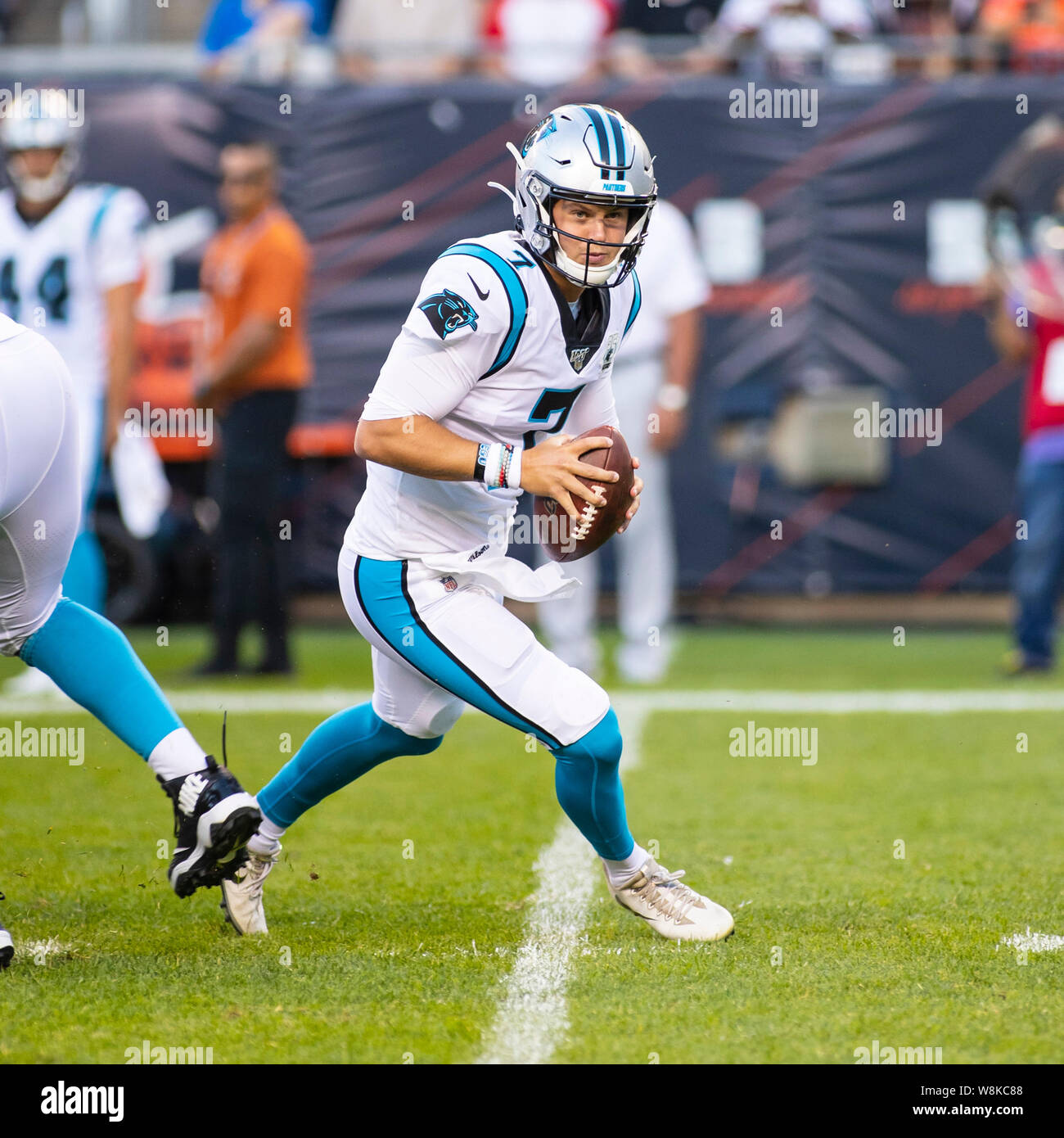 pop sangeren dating NFL quarterback