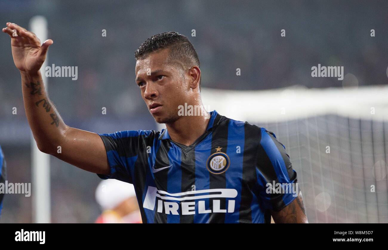 --FILE--Fredy Alejandro Guarin Vasquez of Inter Milan greets fans in a football match against AC Milan during the 2015 International Champions Cup Chi Stock Photo