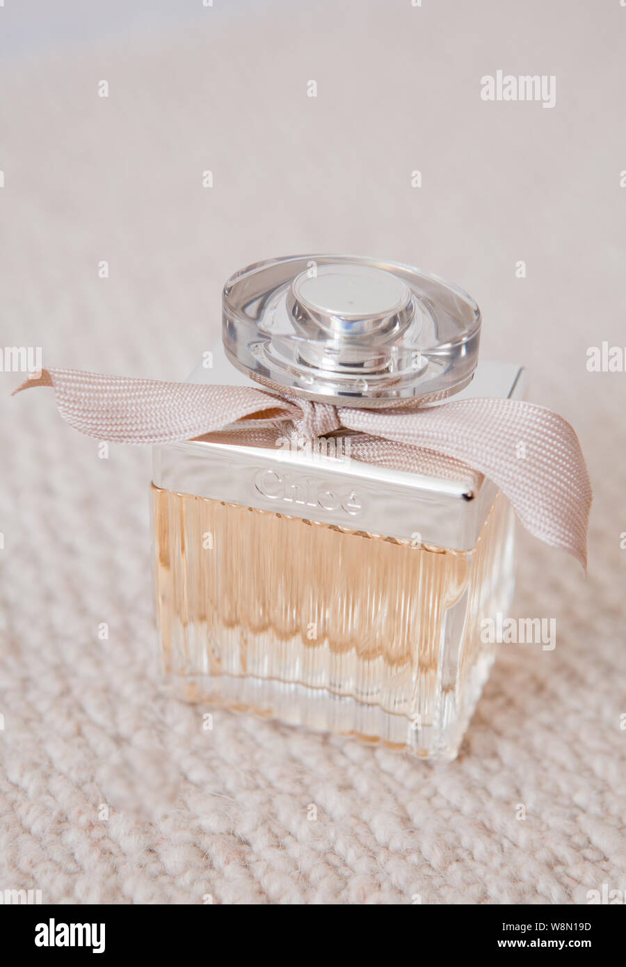 chloe perfume bottle