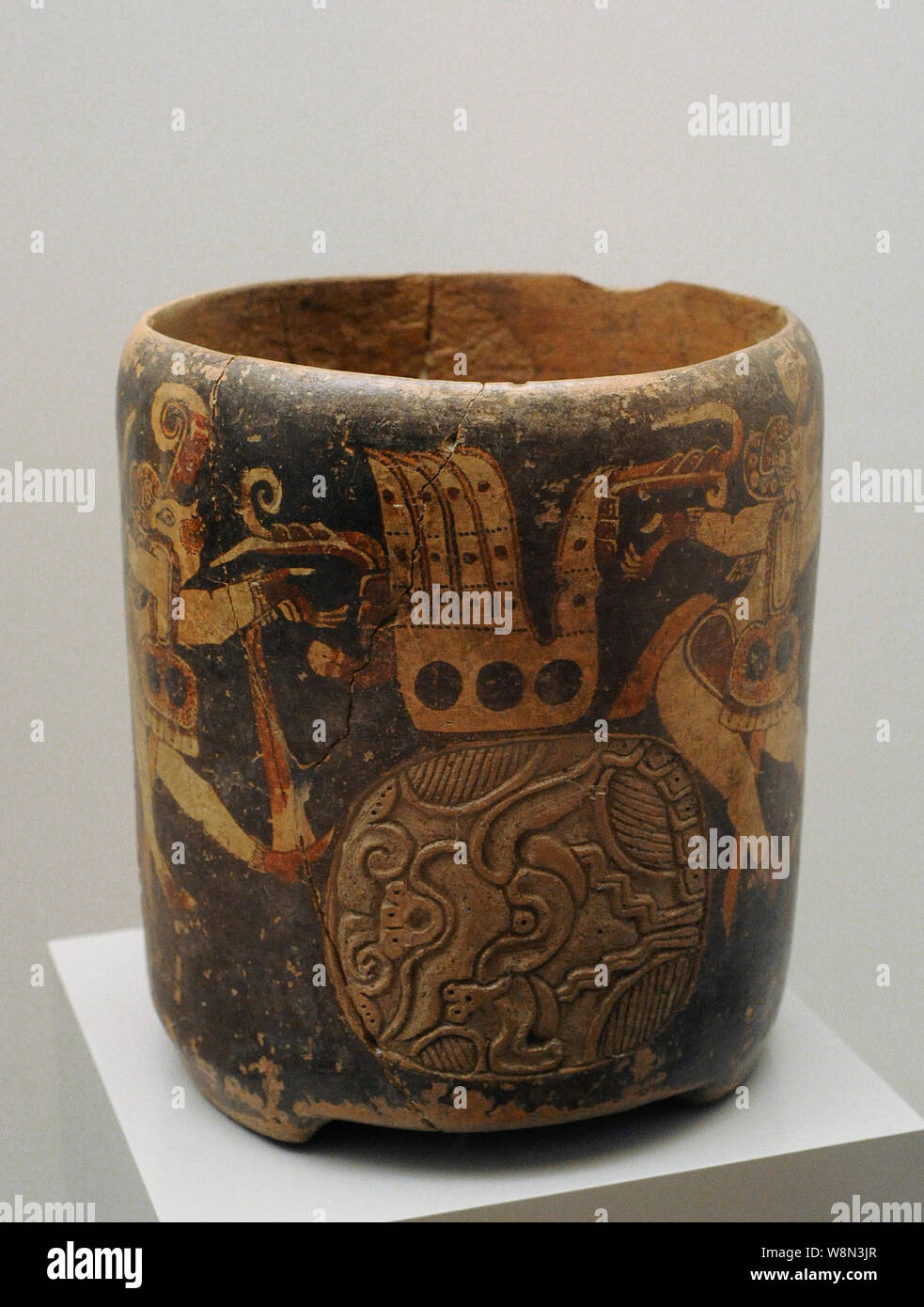 Decorated vase with figurative scene. Painted ceramic. Maya culture. Late Classic Period (600-900 AD). Mesoamerica. Mayan region. Museum of the Americas. Madrid, Spain. Stock Photo